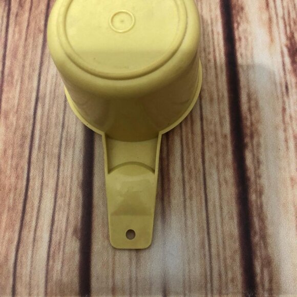 Vintage Tupperware Harvest Gold Nesting Measuring Cup 2/3 CUP Replacement 763-2 - Picture 8 of 10